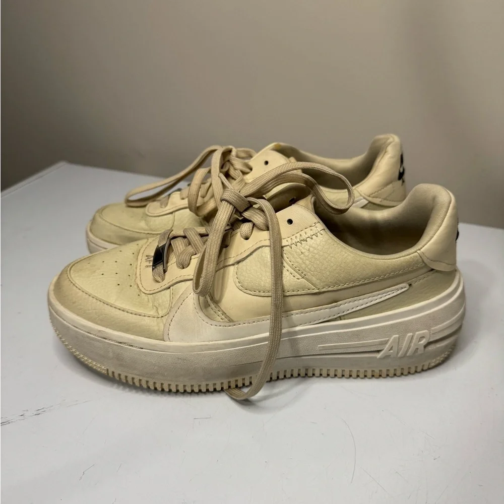 Nike Air Force 1 PLT.AF.ORM Fossil